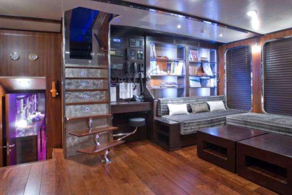 OCEA_yachts_Paolyre_2008-10-1.jpg