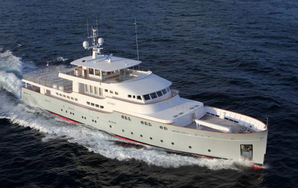 OCEA_yacht_Elisabet-2-1400x933.jpg
