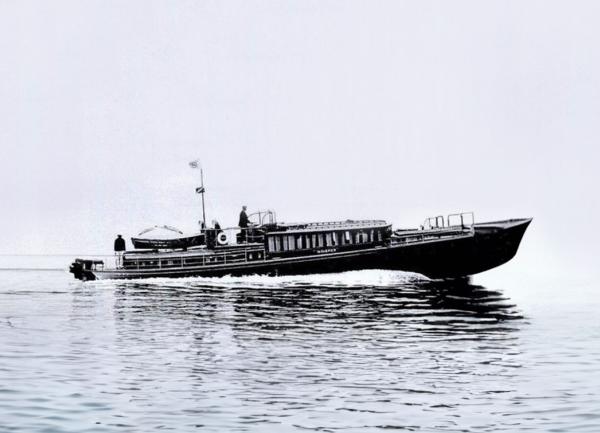 Commuter yacht